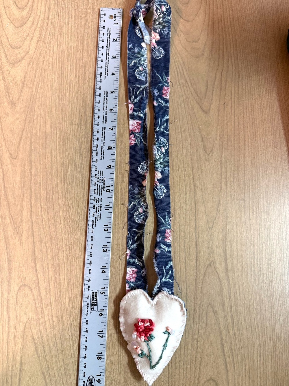 Fabric Heart embroidered necklace with blue
